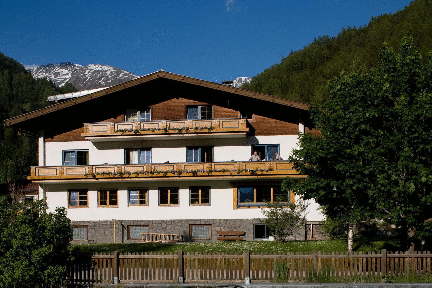 Ferienhaus Alpina Kals-am Großglockner Екстериор снимка